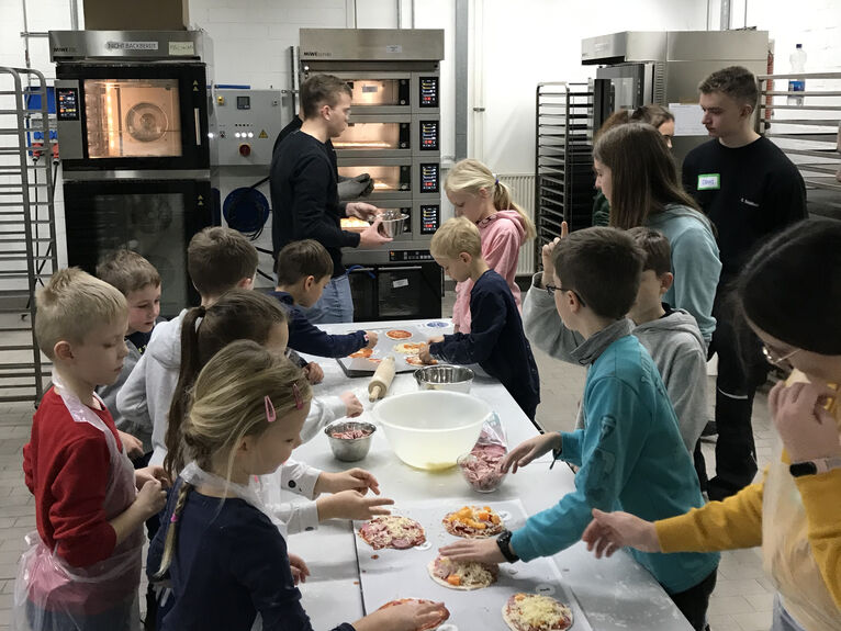 Bunte Plätzchen statt Schulbank