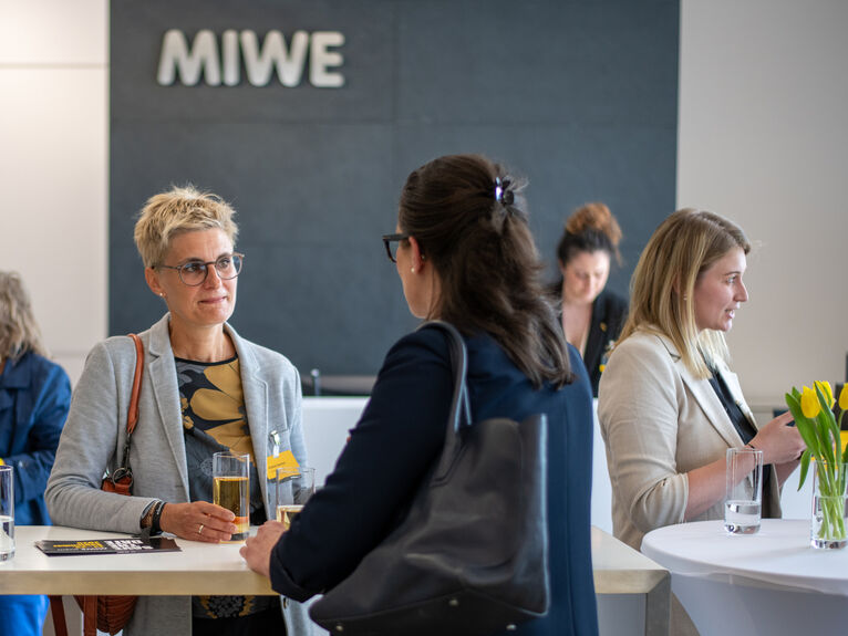 Frauen formen die Backbranche